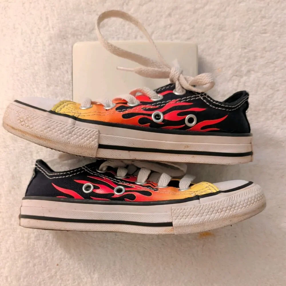 Converse Chuck Taylor All Star Low Archive Flames Youth Size 11